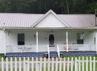 1103 Matson Dr, Marion, VA 24354