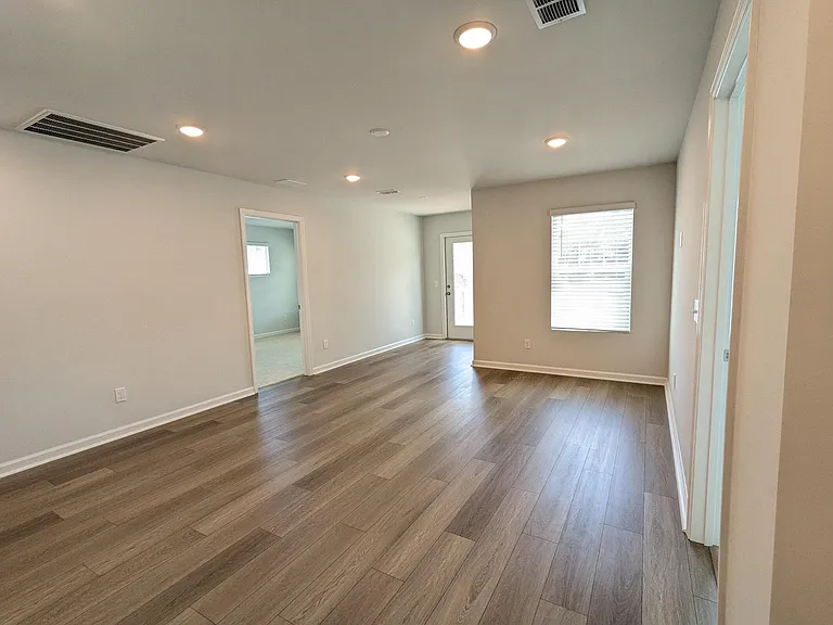 2076 Parish House Cir — Photo 11