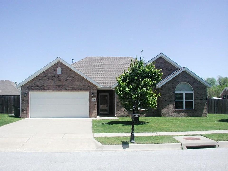 1st image of 2586 N Brush Creek Dr