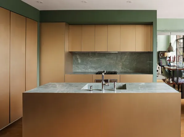 456 West 19th Street image 4 of 11