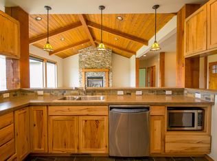 2121 N Cottonwood Rd, Yakima, WA 98908