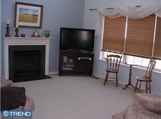 1140 Spring Meadow Dr, Quakertown, PA 18951
