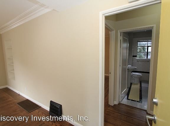 2nd image of 2909 Park Blvd #1