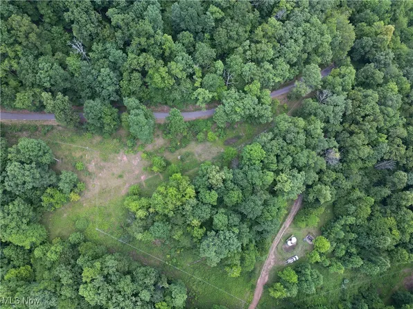 1 Moore Fork Rd, Duck, WV 25063