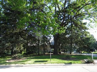 10700 Forestview Rd, Countryside, IL 60525