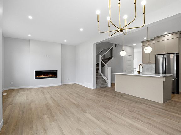 3rd image of 2372 Muckleplum Cres SW