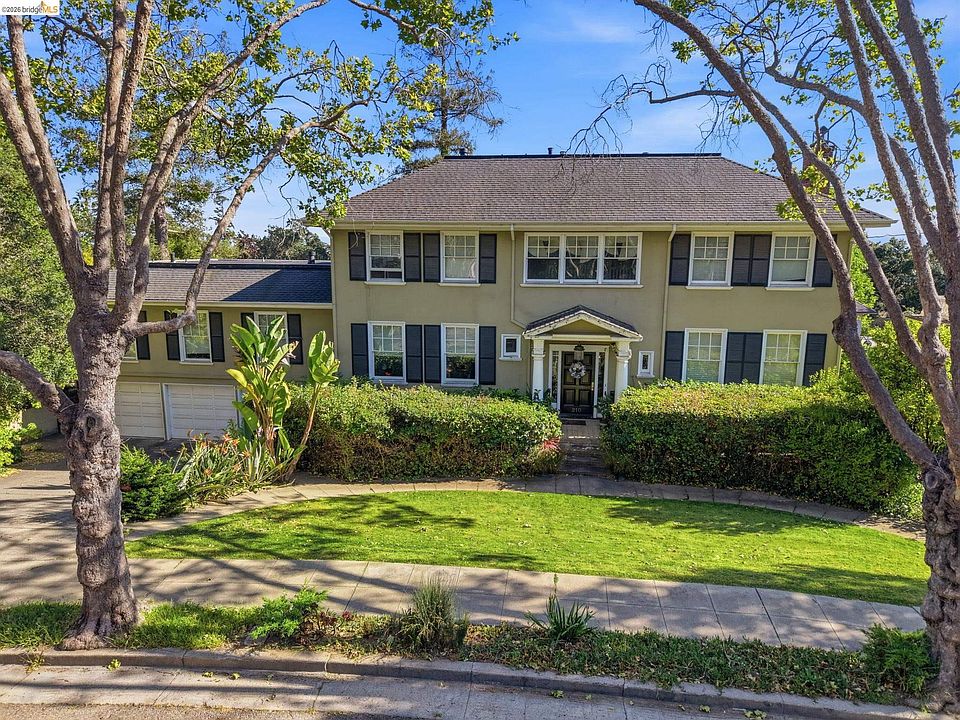 1st image of 210 La Salle Ave