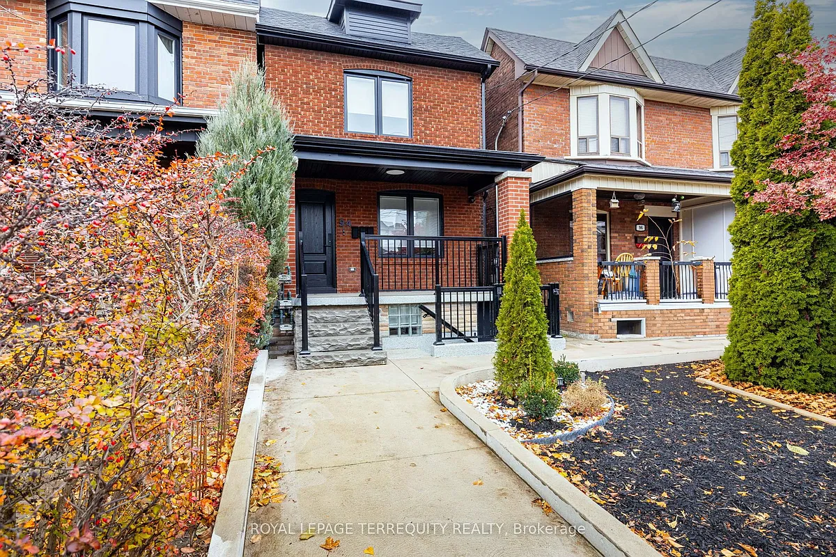 Photo 1 of 9 - 94 Earlscourt Ave #2 - Toronto, ON Primary Photo - 94 Earlscourt Ave #2