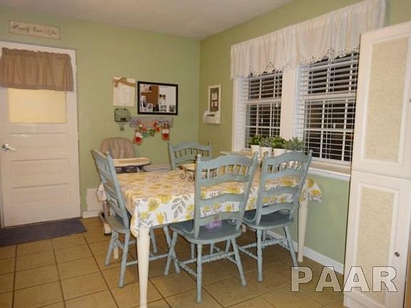 4th image of 303 N Campus Ct