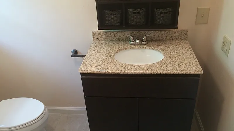 4 bed, 1.0 bath, 853 sqft, $550 — Photo 3