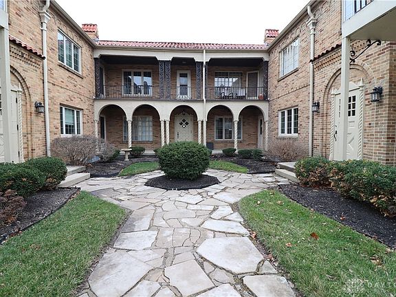 2nd image of 2200 Far Hills Ave APT 2