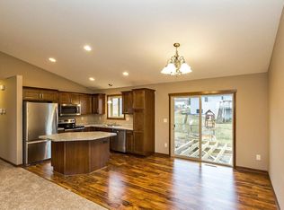 6787 Gaillardia Dr NW, Rochester, MN 55901