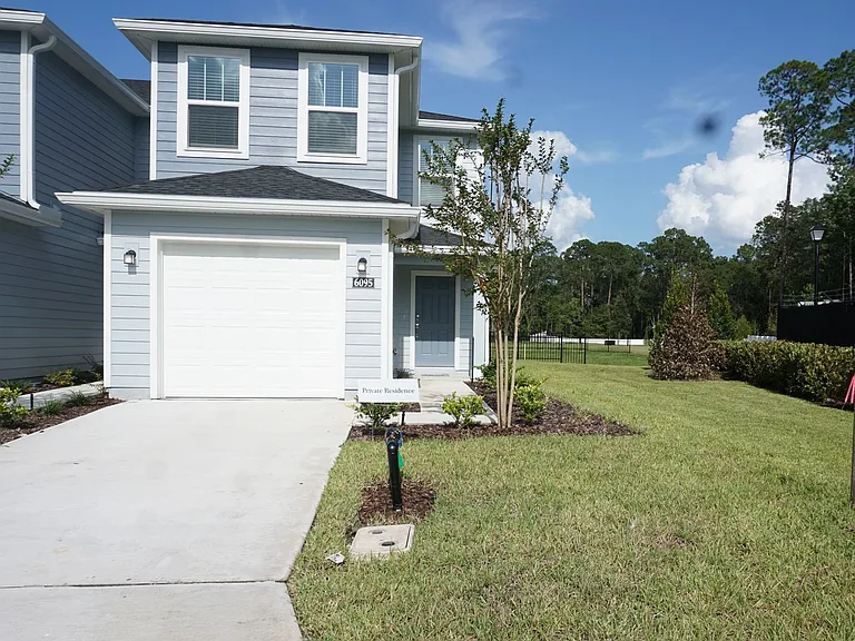 6095 Falcon Gate Ln — Photo 1