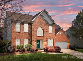 8020 Fairmeadows Dr, Charlotte, NC 28269