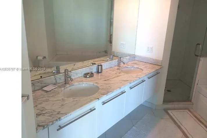 500 Brickell Ave #1902 — Photo 5