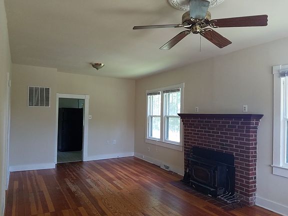 4th image of 627 Forbes St