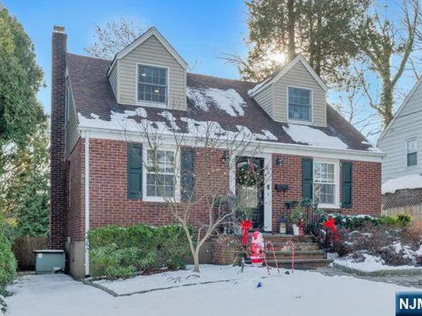 96 Waldwick Ave, Waldwick, NJ 07463