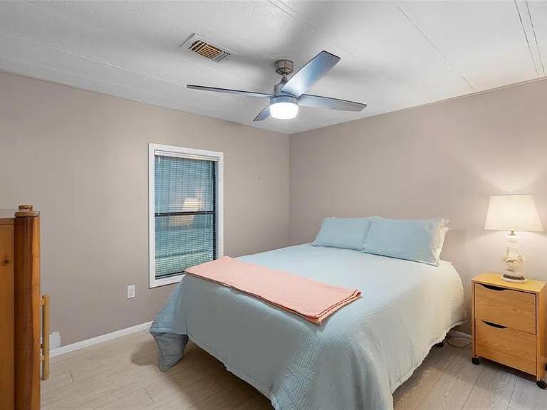 925 Iglesia Dr — Photo 19