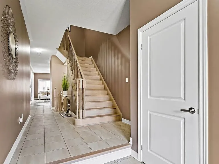57 Sparkle Dr — Photo 2