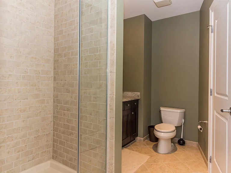 400 W North St #826 — Photo 18