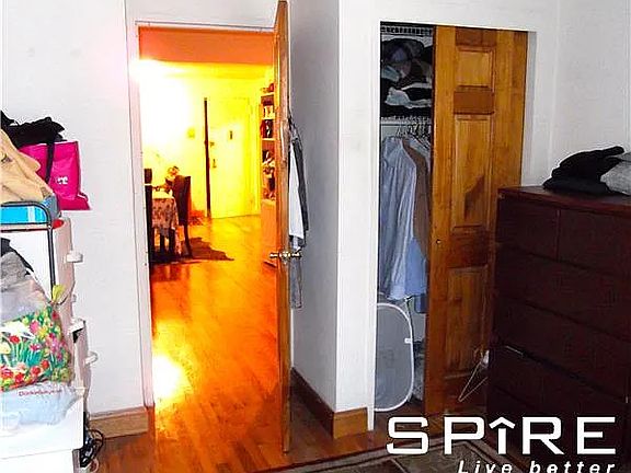 5th image of 110 W 74th St APT 1B