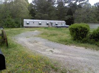 602 Oakes Landing Rd, Saluda, VA 23149