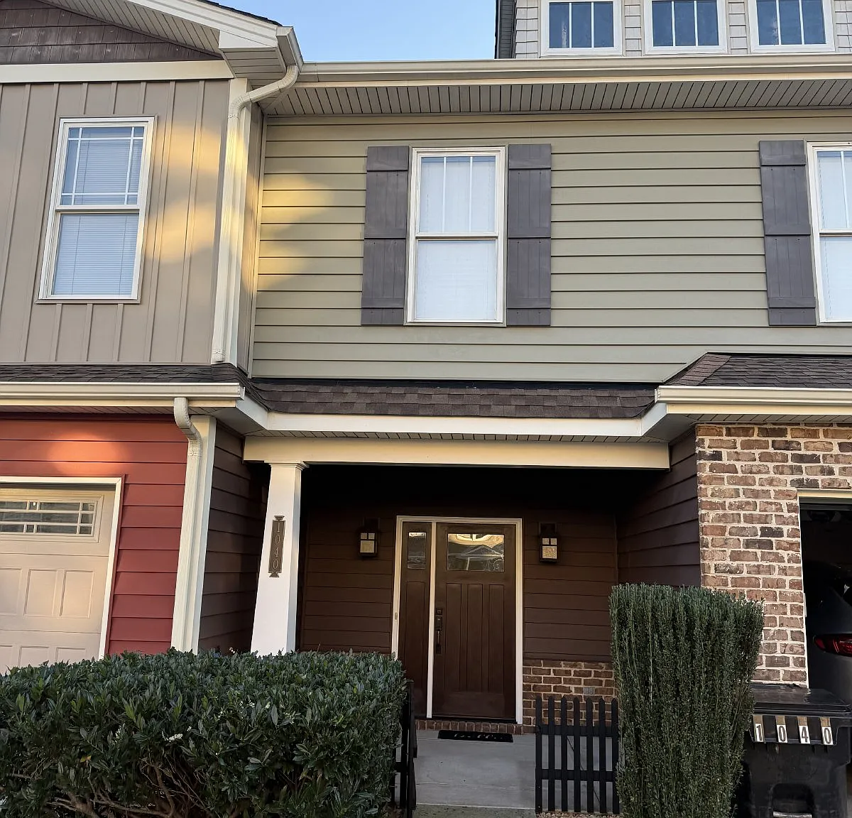 3 bed, 2.5 bath, 1784 sqft, $2,050 — Photo 1