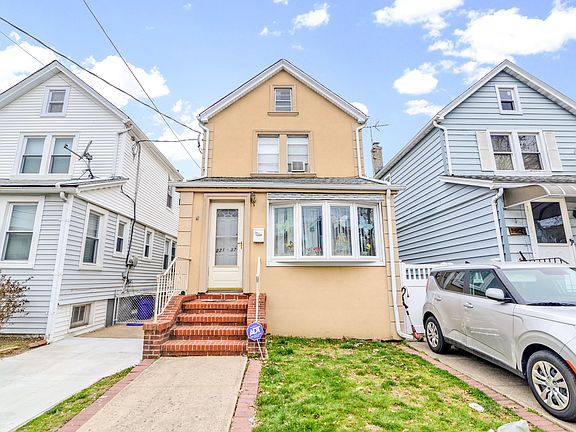 2nd image of 22137 Davenport Ave