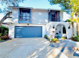 6104 Oak Fern Ct, Temple Terrace, FL 33617