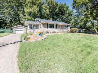 11 Brookside Ct, Edwardsville, IL 62025