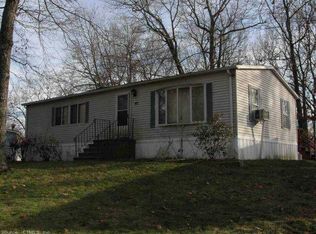 95 Colchester Cmns, Colchester, CT 06415