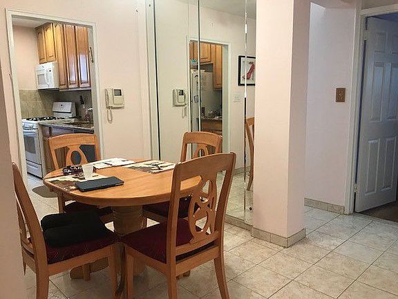5th image of 2260 Burnett St APT 1I