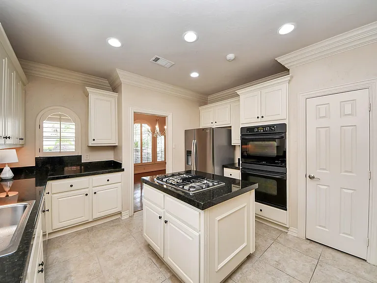 14207 Jade Cove Dr — Photo 24