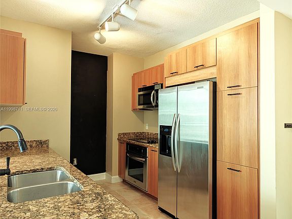 2nd image of 510 NW 84th Ave APT 412
