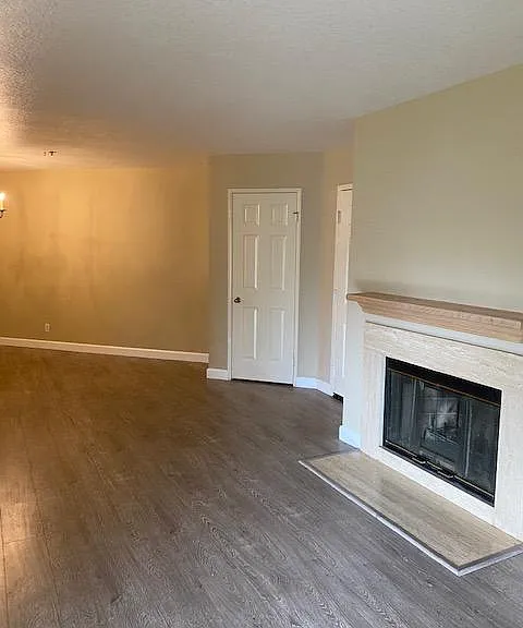 5728 Oak Bend Ln #109 — Photo 4