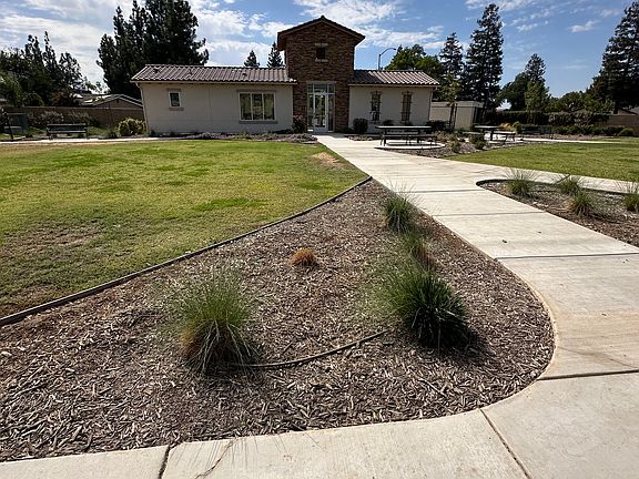 3rd image of 6387 N Santa Lucia Way