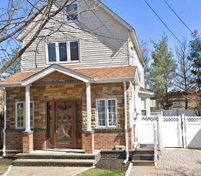 61 Hille Pl — Photo 1