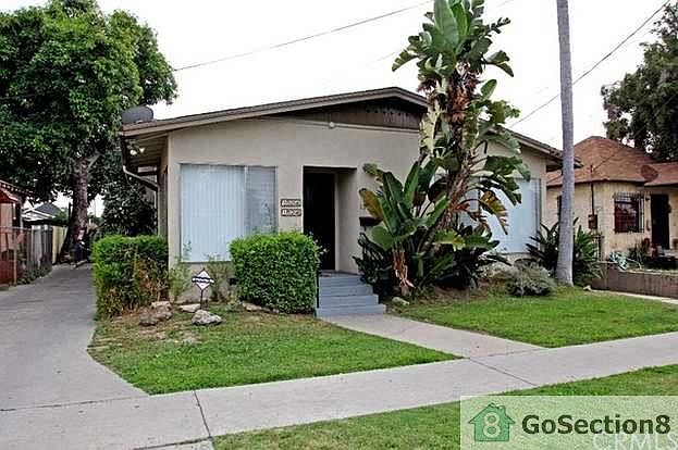 1st image of 1524 W 36th Pl