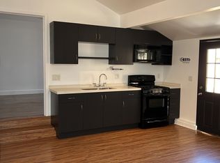 18331 Calvert St, Reseda, CA 91335