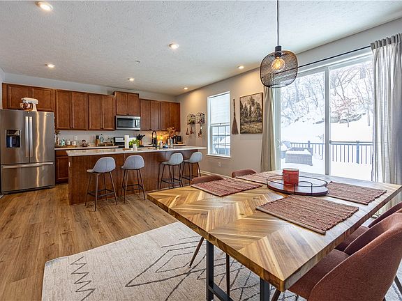 5th image of 103 Sweetwater Dr