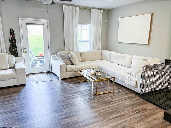5th image of 2046 Mountain Ash Ln