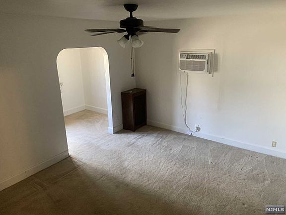 2nd image of 610 5th Ave #1