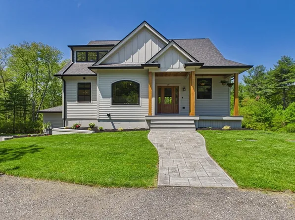 19 Stagecoach Rd, Westport, MA 02790