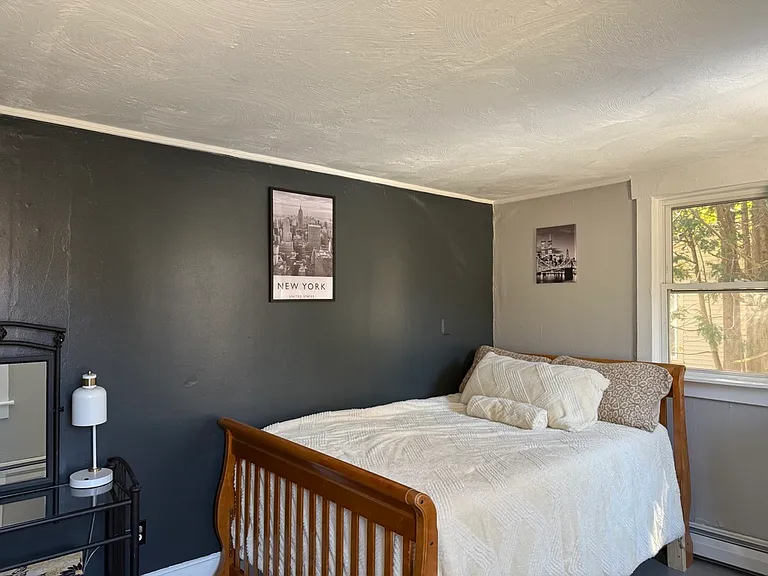 40 Russell St — Photo 14
