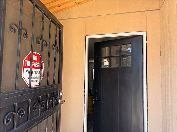 5th image of 2305 Lockhart Ave