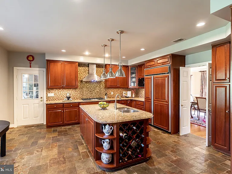 10117 Meyer Point Ter — Photo 9