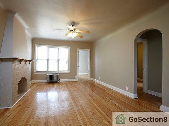 4th image of 11123 S Longwood Dr