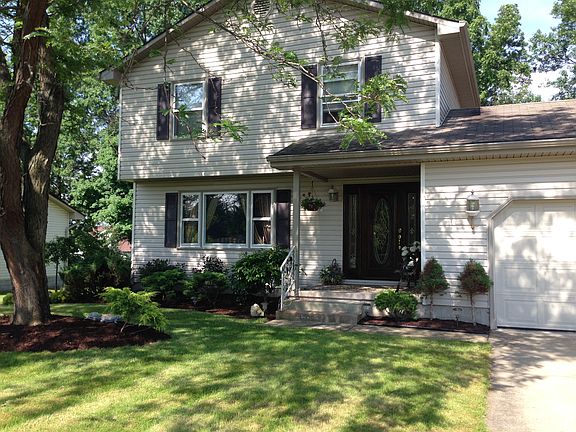 2nd image of 3370 Darbyshire Dr