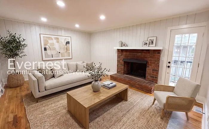 5 bed, 3.0 bath, 2407 sqft, $2,995 — Photo 3