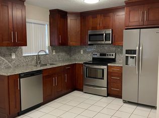 2975 SW 36th Ct, Miami, FL 33133